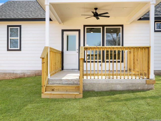 14657 Main St, Lytle, TX 78052