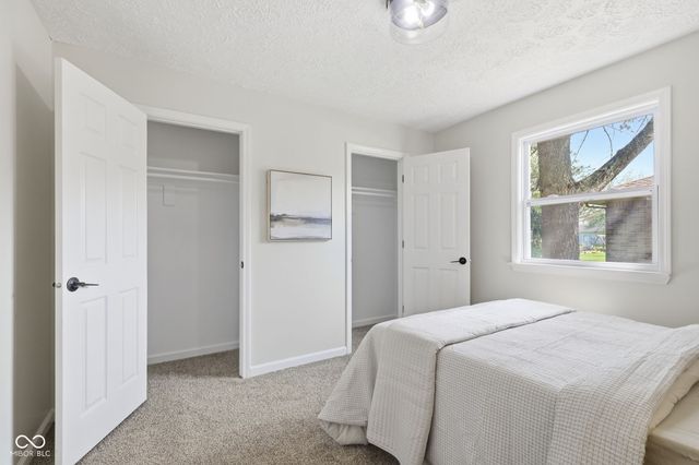 2204 Walnut Way, Noblesville, IN 46062