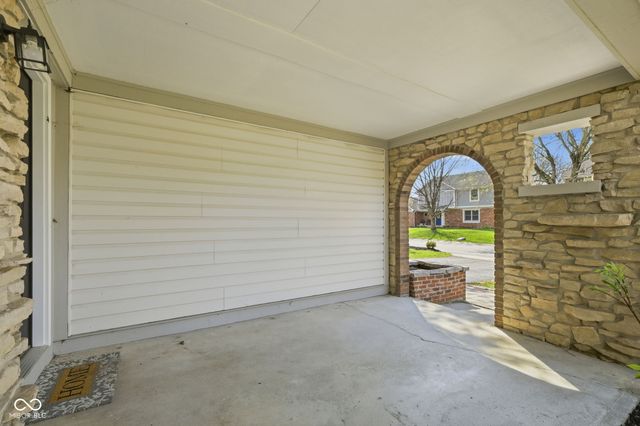 2204 Walnut Way, Noblesville, IN 46062