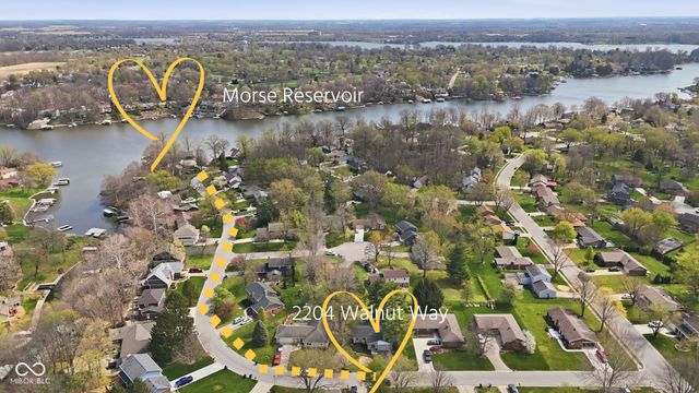 2204 Walnut Way, Noblesville, IN 46062