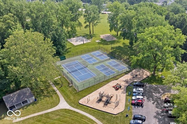 2204 Walnut Way, Noblesville, IN 46062