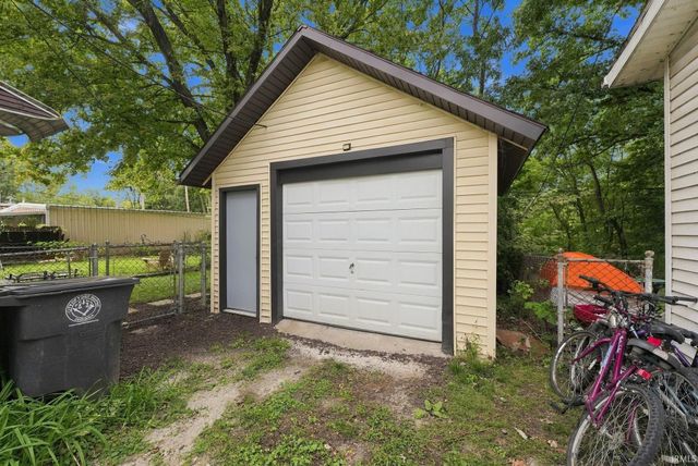 3424 Broadway, Fort Wayne, IN 46807