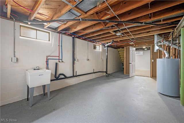 1833 Carlene Avenue SW, Massillon, OH 44647