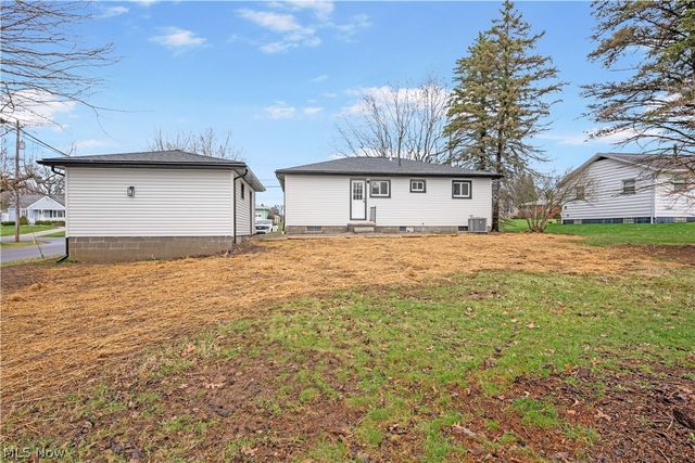 1833 Carlene Avenue SW, Massillon, OH 44647