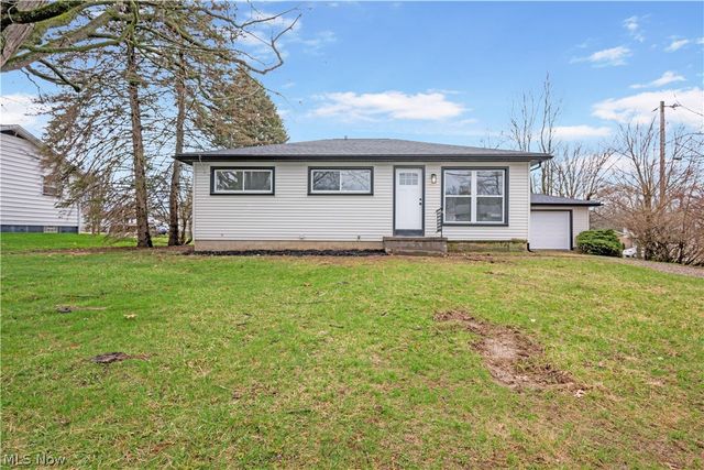 1833 Carlene Avenue SW, Massillon, OH 44647