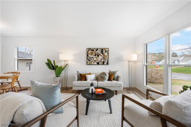 1833 Carlene Avenue SW, Massillon, OH 44647