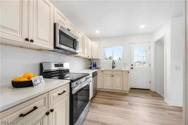 1833 Carlene Avenue SW, Massillon, OH 44647