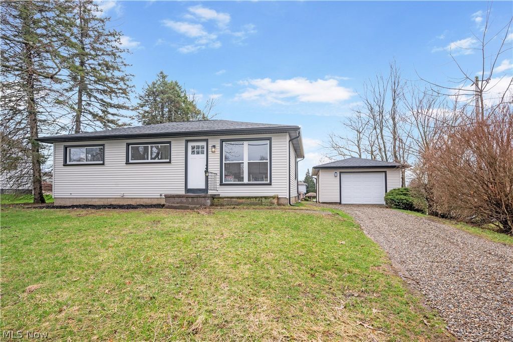 1833 Carlene Avenue SW, Massillon, OH 44647