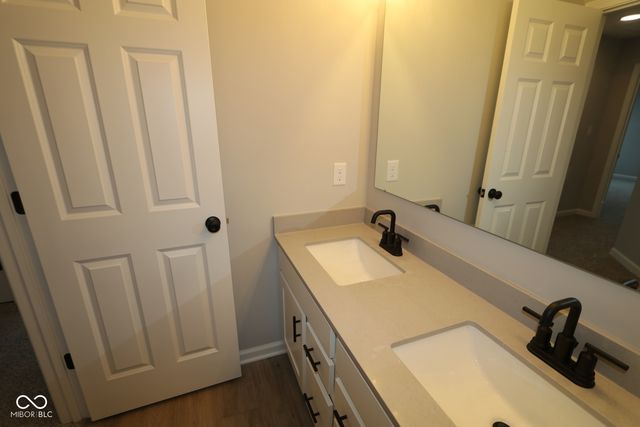 6379 Sailmaker Drive, Mccordsville, IN 46055