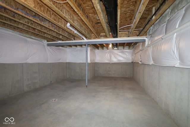 6379 Sailmaker Drive, Mccordsville, IN 46055