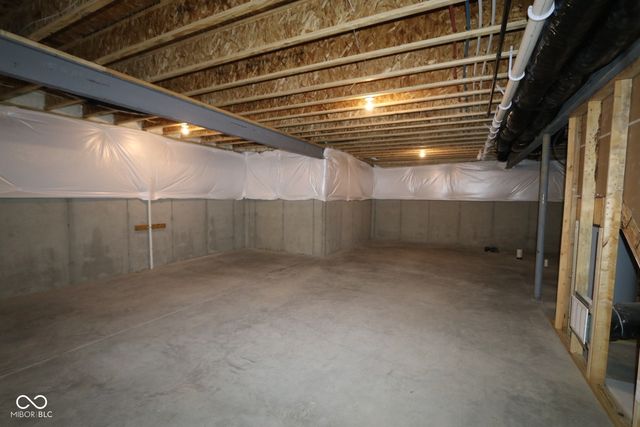 6379 Sailmaker Drive, Mccordsville, IN 46055