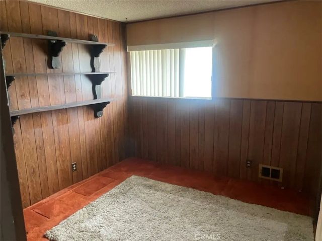 5981 Rogers Lane, San Bernardino, CA 92404