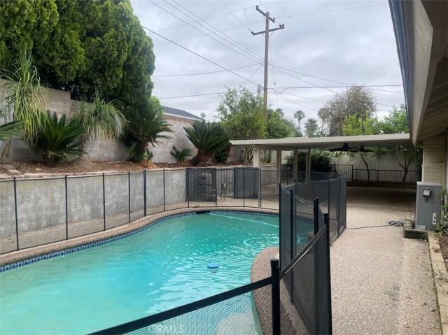 5981 Rogers Lane, San Bernardino, CA 92404