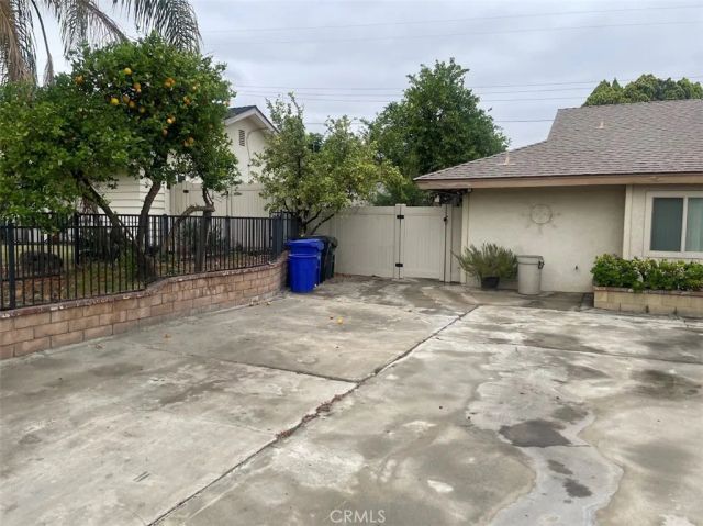 5981 Rogers Lane, San Bernardino, CA 92404