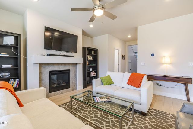 4708 SW Badger Creek, Redmond, OR 97756