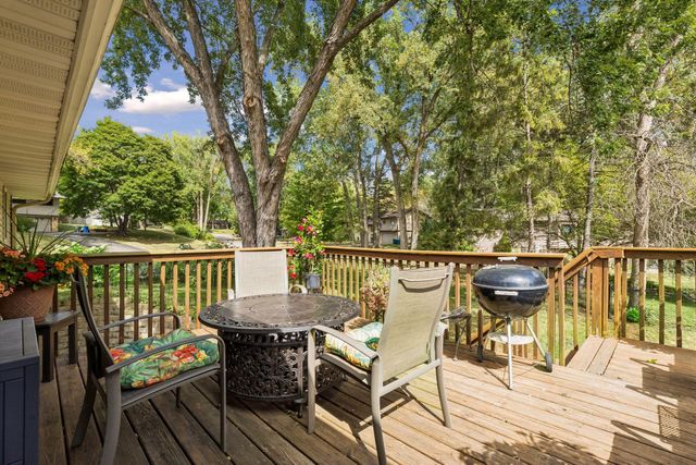 6000 Goldenrod Lane N, Plymouth, MN 55442