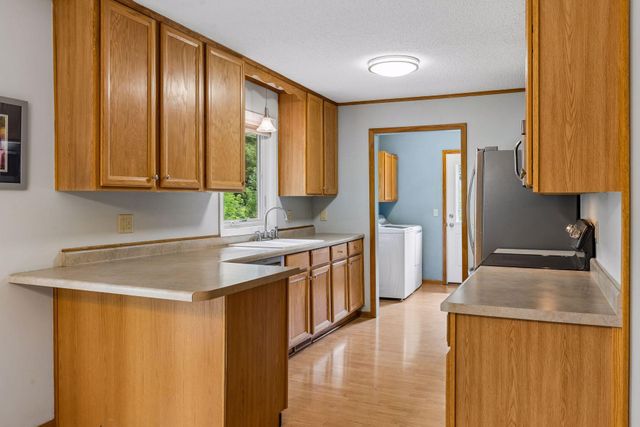 6000 Goldenrod Lane N, Plymouth, MN 55442