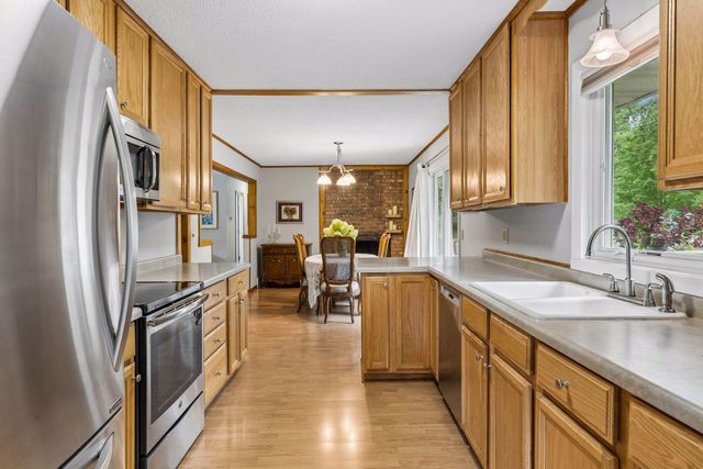 6000 Goldenrod Lane N, Plymouth, MN 55442