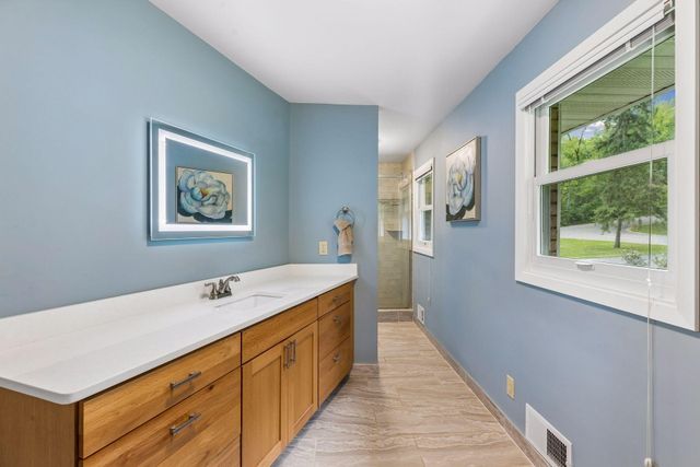 6000 Goldenrod Lane N, Plymouth, MN 55442