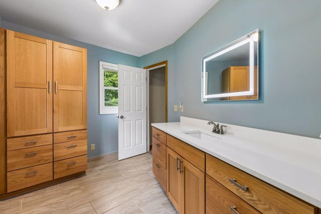 6000 Goldenrod Lane N, Plymouth, MN 55442