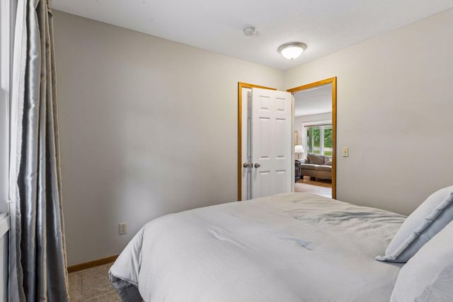 6000 Goldenrod Lane N, Plymouth, MN 55442