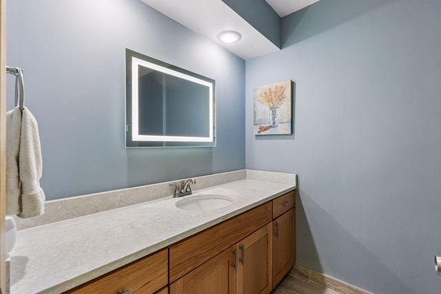 6000 Goldenrod Lane N, Plymouth, MN 55442