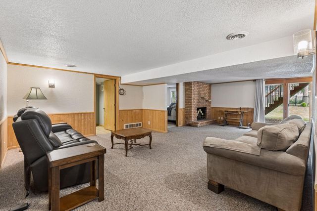 6000 Goldenrod Lane N, Plymouth, MN 55442
