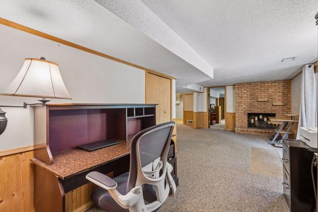 6000 Goldenrod Lane N, Plymouth, MN 55442