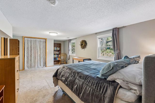6000 Goldenrod Lane N, Plymouth, MN 55442