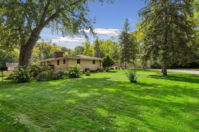 6000 Goldenrod Lane N, Plymouth, MN 55442