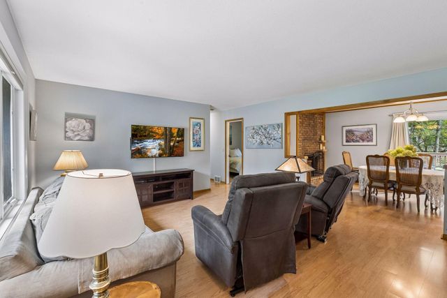6000 Goldenrod Lane N, Plymouth, MN 55442
