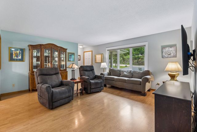 6000 Goldenrod Lane N, Plymouth, MN 55442