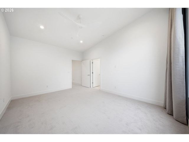 2435 N R St, Washougal, WA 98671