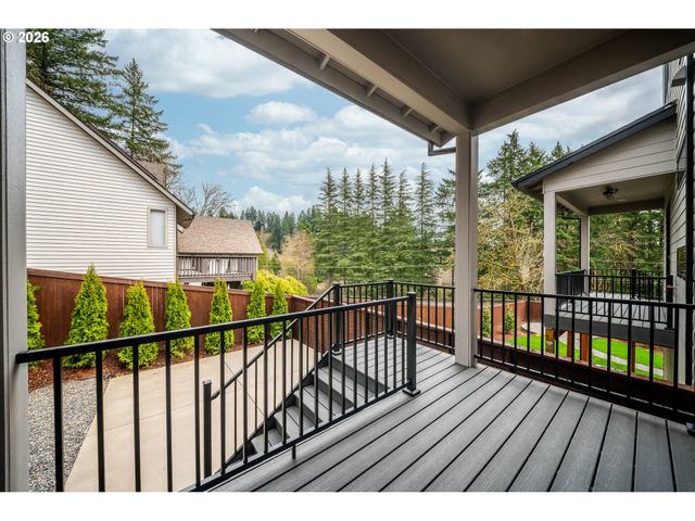 2435 N R St, Washougal, WA 98671