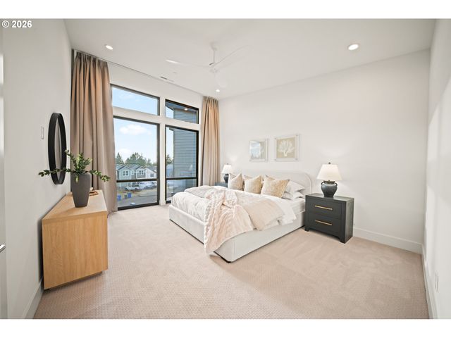 2435 N R St, Washougal, WA 98671