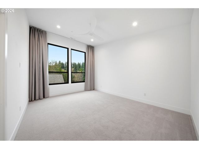 2435 N R St, Washougal, WA 98671