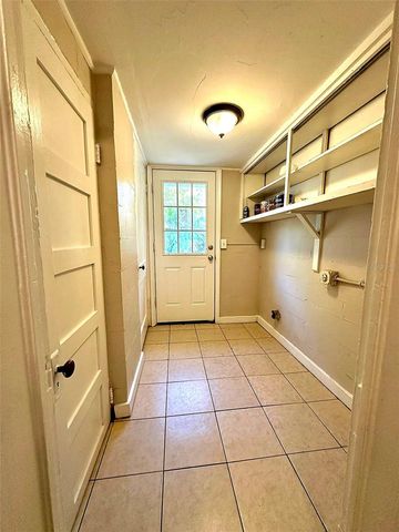 1030 NE 1ST AVENUE, Gainesville, FL 32601