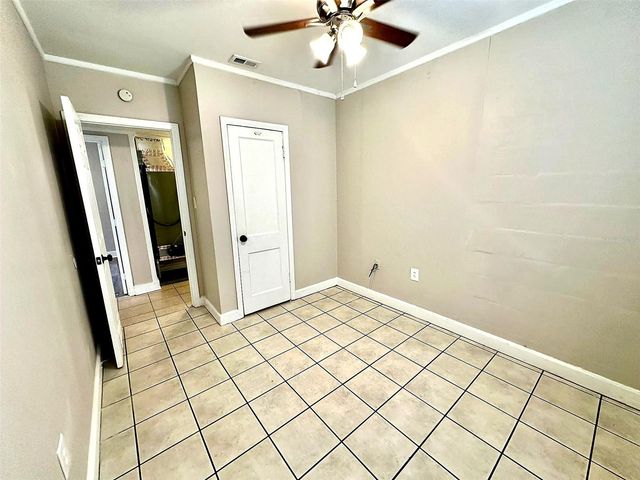 1030 NE 1ST AVENUE, Gainesville, FL 32601
