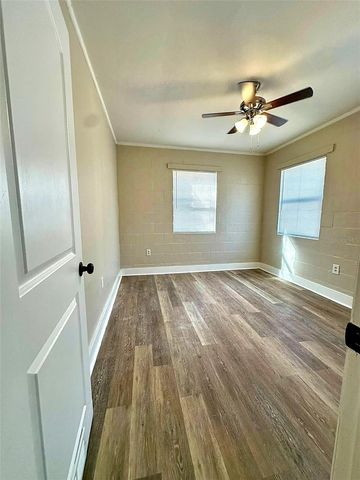 1030 NE 1ST AVENUE, Gainesville, FL 32601