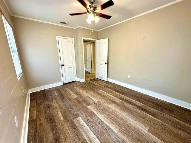 1030 NE 1ST AVENUE, Gainesville, FL 32601