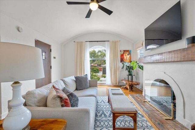 5626 Madison Ave, San Diego, CA 92115