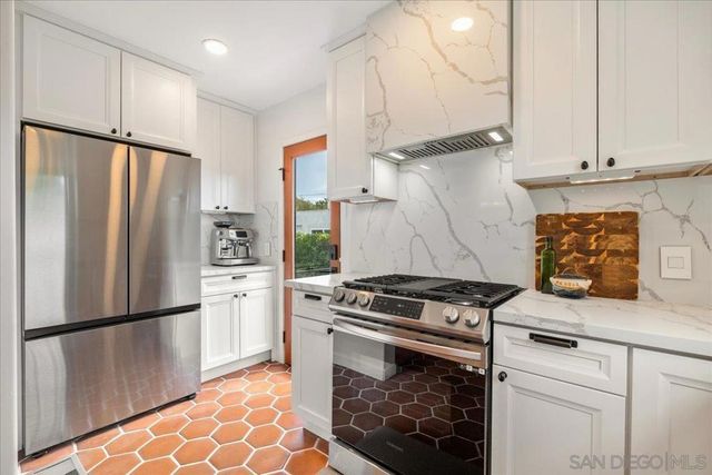 5626 Madison Ave, San Diego, CA 92115