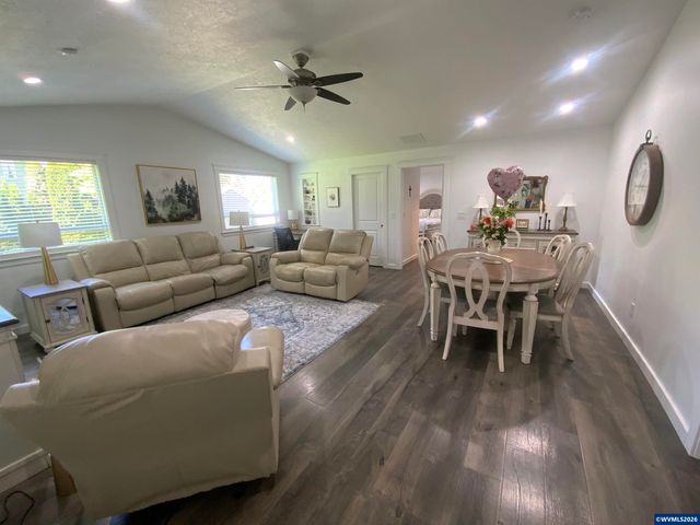 6083 12th Av NE, Keizer, OR 97303