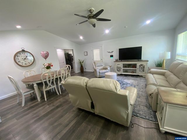 6083 12th Av NE, Keizer, OR 97303