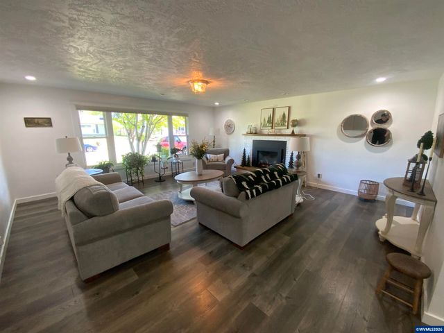 6083 12th Av NE, Keizer, OR 97303