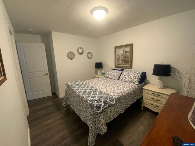 6083 12th Av NE, Keizer, OR 97303