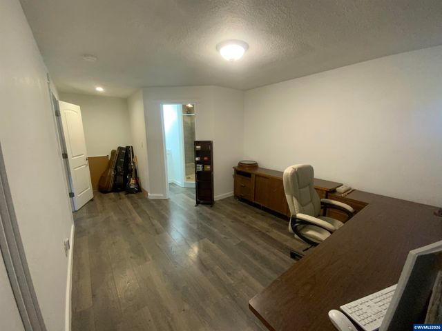 6083 12th Av NE, Keizer, OR 97303