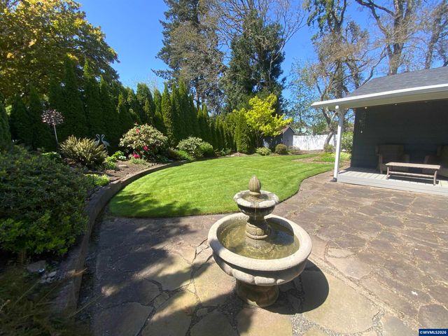 6083 12th Av NE, Keizer, OR 97303