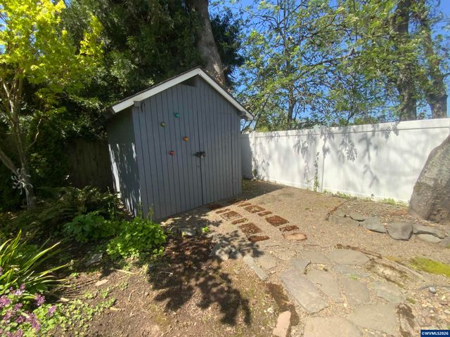 6083 12th Av NE, Keizer, OR 97303