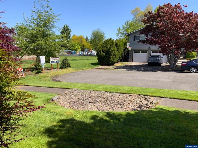 6083 12th Av NE, Keizer, OR 97303